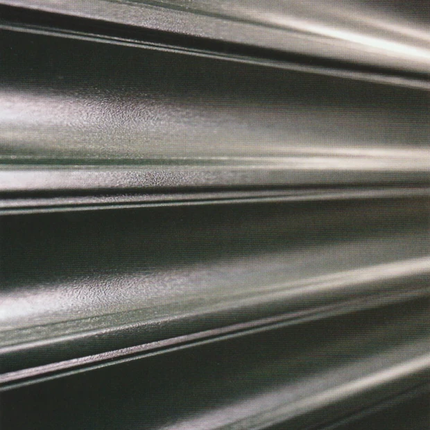 Pancíř Optimal 35 — detail lamel předokenní rolety